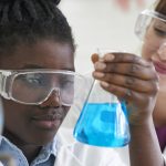 Cerremos la brecha: Día Internacional de la Mujer y la Niña en la Ciencia