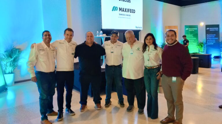 Nutravia presenta en Venezuela la línea Maxifeed para la nutrición avícola y porcina