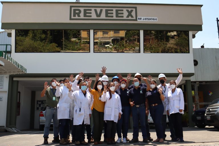 Laboratorios Reveex impulsa su proyección internacional con la Certificación E-Trade ID
