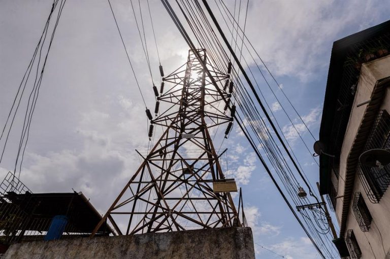 Fedecámaras y Cámara de la Construcción proponen reformar la Ley Orgánica del Sistema Eléctrico para mejorar la infraestructura energética
